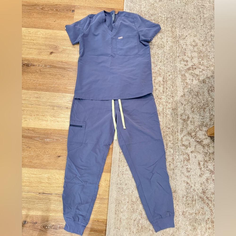 Space navy jogger set.